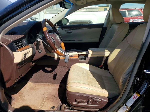 2017 LEXUS ES 300h — DENT
