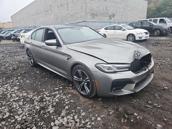 2023 BMW M5 — Passenger 3/4