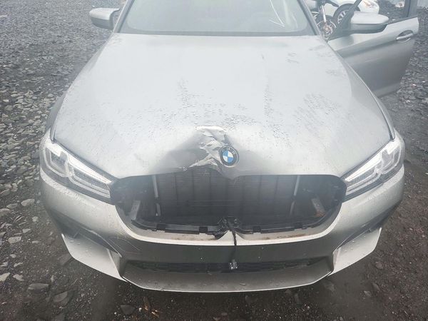 2023 BMW M5 — Engine bay