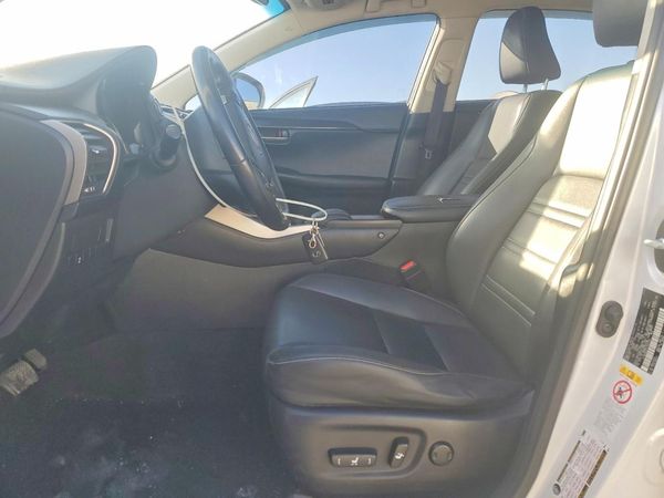 2015 LEXUS NX 200t Luxury
