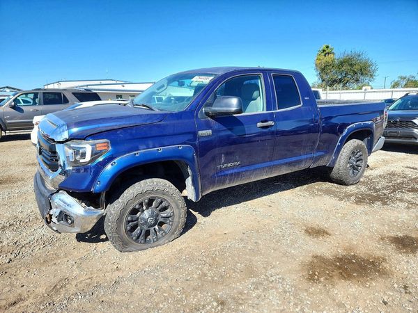 2015 TOYOTA TUNDRA SR5 Grade — Front 3/4