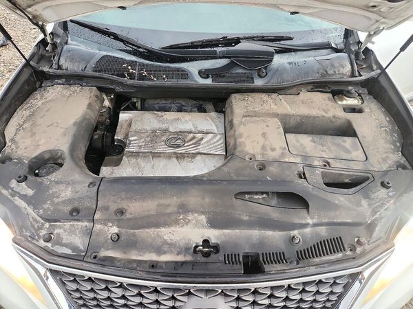 2013 LEXUS RX 350 — Engine bay
