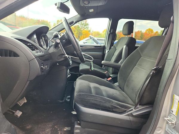 2017 DODGE GRAND CARAVAN SE, SXT, Express — DENT