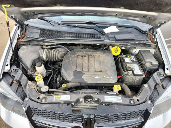 2017 DODGE GRAND CARAVAN SE, SXT, Express — Engine bay