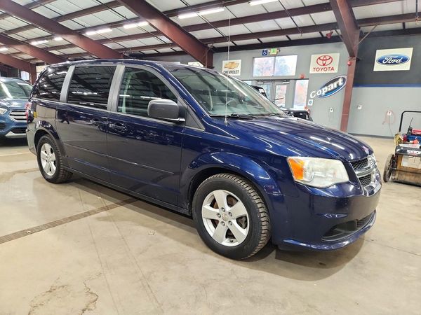 2013 DODGE GRAND CARAVAN SE — Passenger 3/4