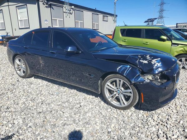 2015 BMW 740 — Passenger 3/4