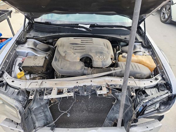 2015 CHRYSLER 300 300S — Engine bay