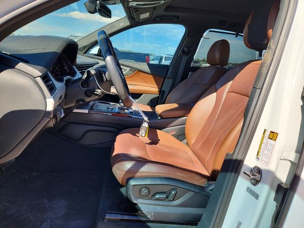 2018 AUDI Q7 quattro Premium Plus — DENT