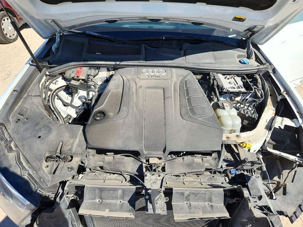 2018 AUDI Q7 quattro Premium Plus — Engine bay