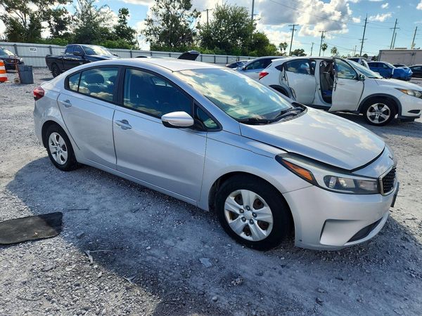 2017 KIA FORTE LX Popular, S — Passenger 3/4