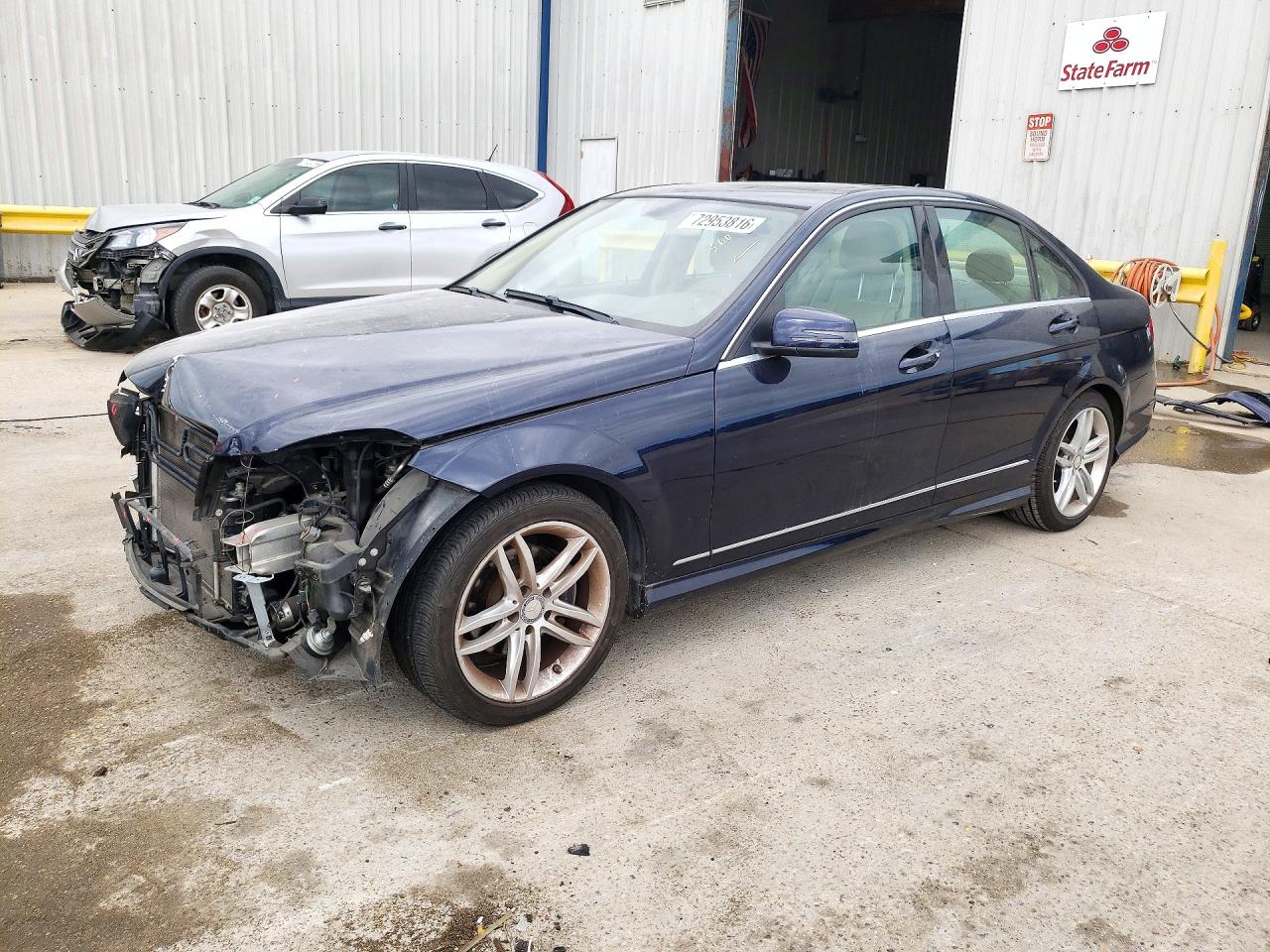 2014 MERCEDES-BENZ C C250 — Front 3/4