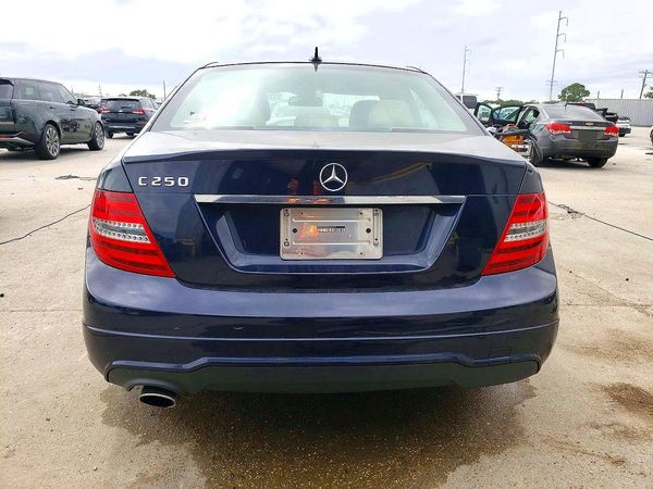 2014 MERCEDES-BENZ C C250 — DIRR
