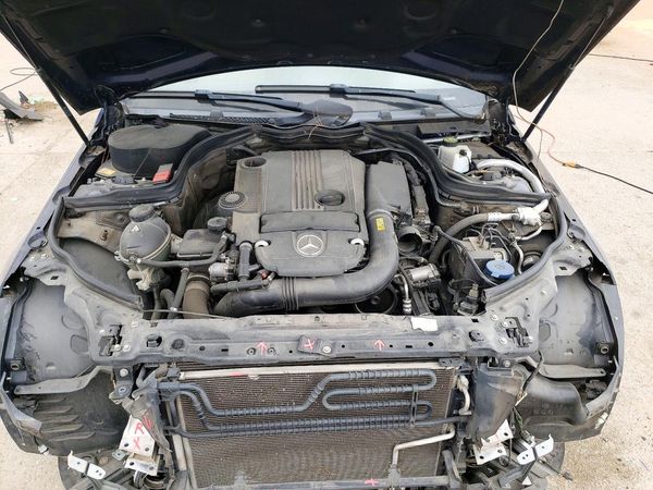 2014 MERCEDES-BENZ C C250 — Engine bay