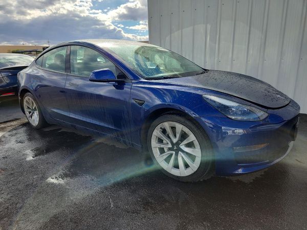 2022 TESLA MODEL 3 — Passenger 3/4