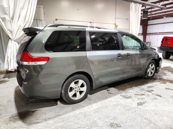 2012 TOYOTA SIENNA — PSRA