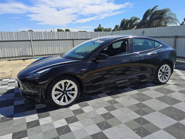 2022 TESLA MODEL 3 — Front 3/4