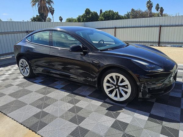 2022 TESLA MODEL 3 — Passenger 3/4