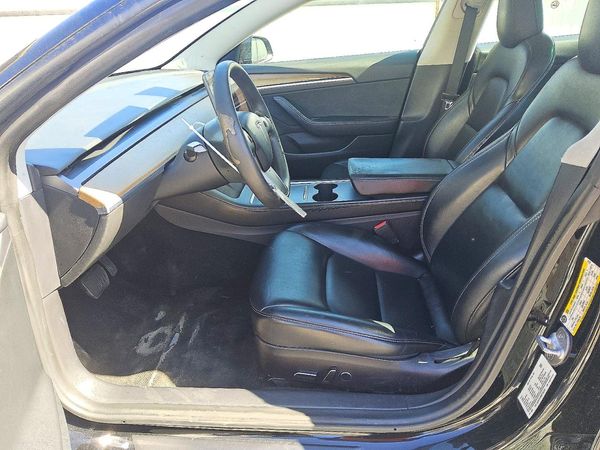 2022 TESLA MODEL 3 — DENT