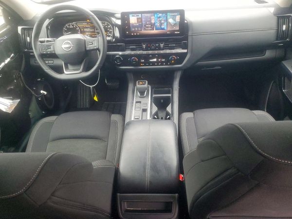 2026 NISSAN PATHFINDER SV — CKPT