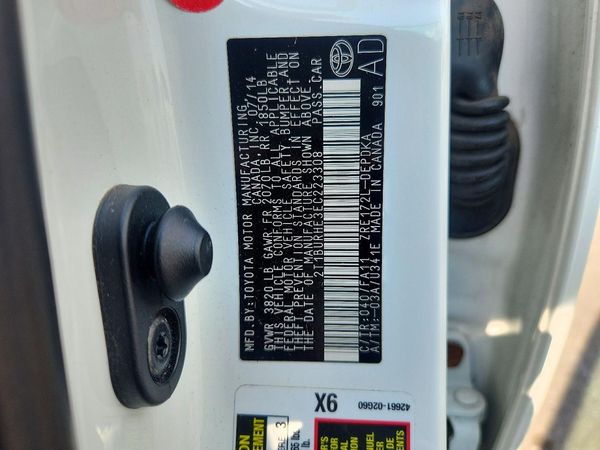 2014 TOYOTA COROLLA L/LE — VINS