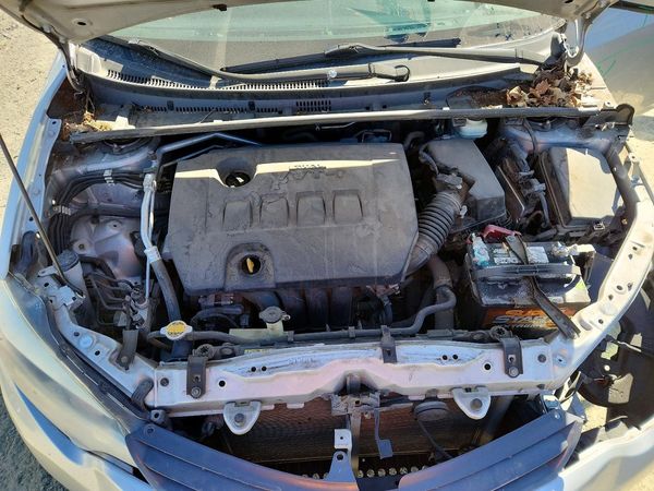 2016 TOYOTA COROLLA L/LE — Engine bay