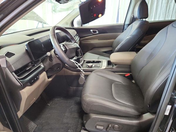 2027 KIA CARNIVAL LXS — DENT