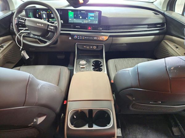 2027 KIA CARNIVAL LXS — CKPT