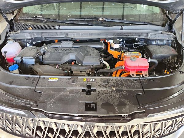2027 KIA CARNIVAL LXS — Engine bay