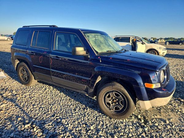 2015 JEEP PATRIOT Sport — Passenger 3/4