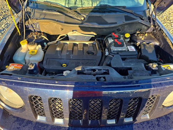 2015 JEEP PATRIOT Sport — Engine bay
