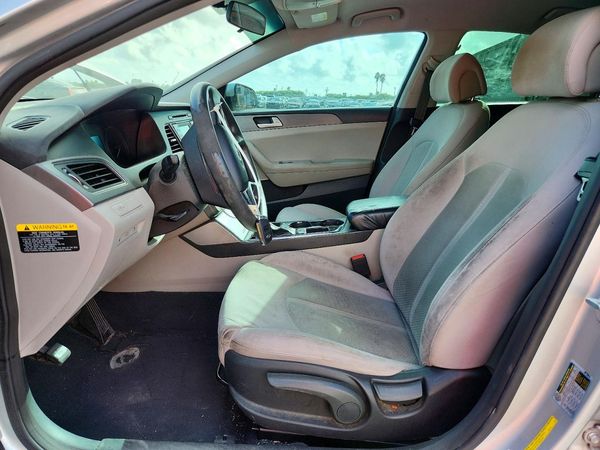 2015 HYUNDAI SONATA SE, ECO — DENT