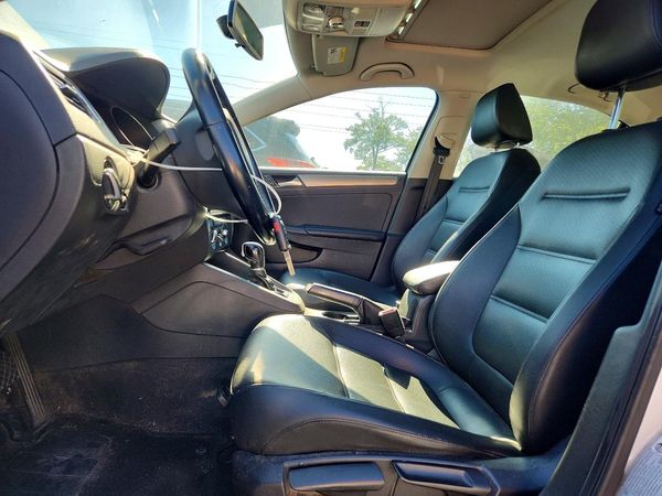 2017 VOLKSWAGEN JETTA SE — DENT