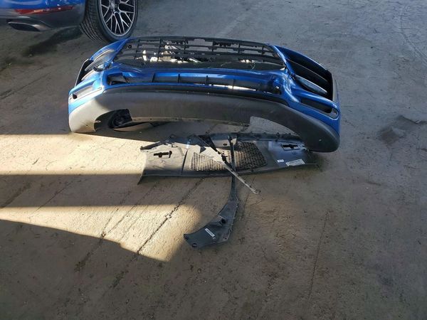 2019 PORSCHE MACAN — LOOS