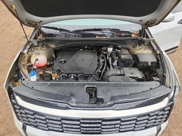 2026 KIA SPORTAGE EX — Engine bay