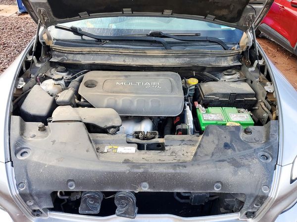 2014 JEEP GRAND CHER Sport — Engine bay