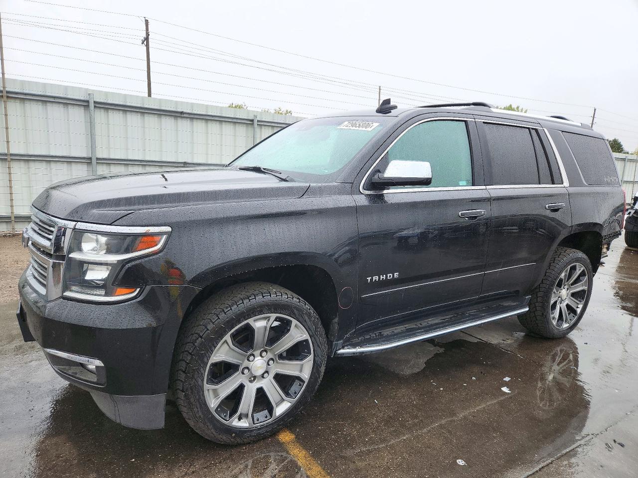 2019 CHEVROLET TAHOE Premier — Front 3/4