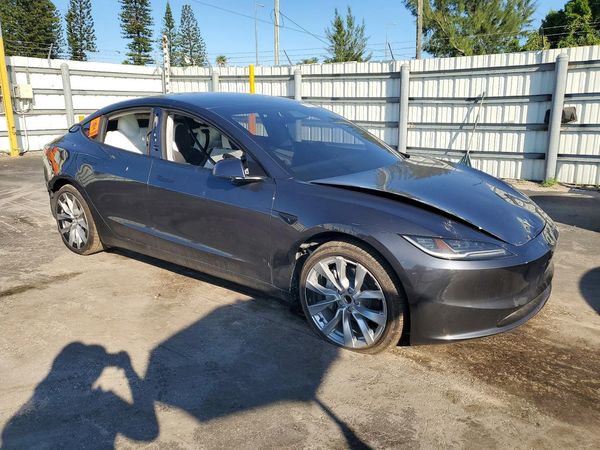 2025 TESLA MODEL 3 — Passenger 3/4