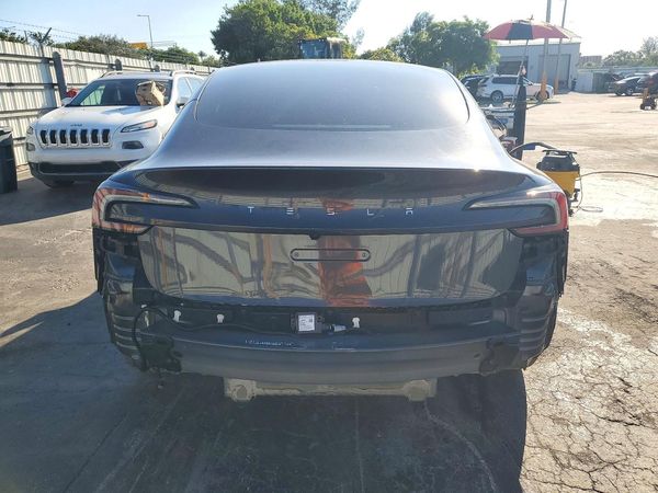 2025 TESLA MODEL 3 — DIRR