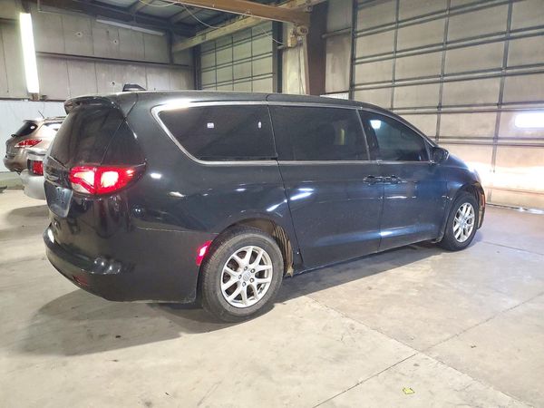 2017 CHRYSLER PACIFICA Touring — PSRA