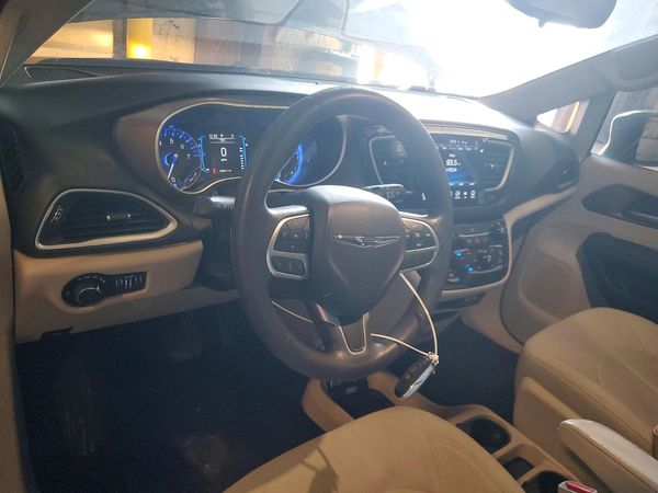 2017 CHRYSLER PACIFICA Touring — CKPT