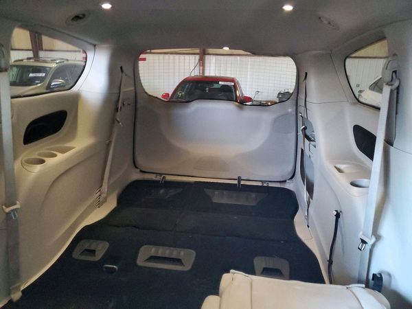 2017 CHRYSLER PACIFICA Touring — SUVN