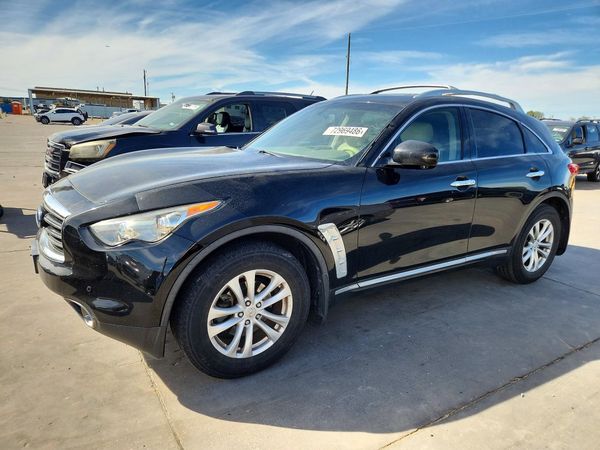 2013 INFINITI FX37 — Front 3/4