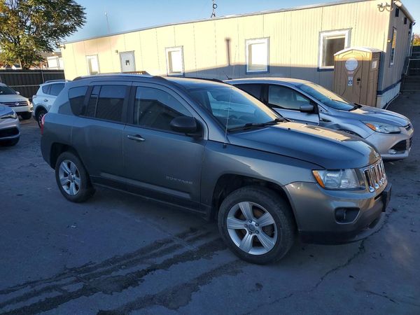 2012 JEEP COMPASS Sport — Passenger 3/4
