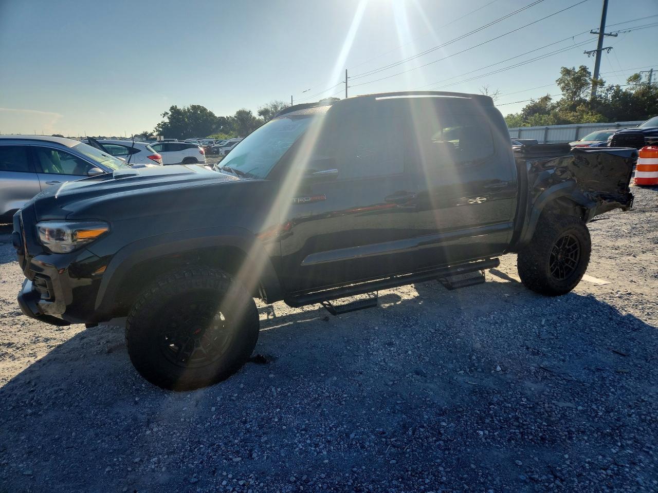 2021 TOYOTA TACOMA SR5 — Front 3/4