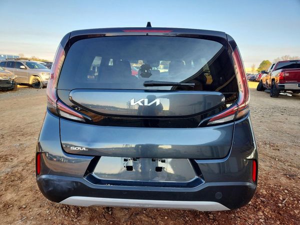 2023 KIA SOUL LX, S