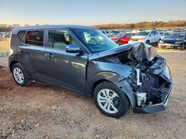 2023 KIA SOUL LX, S