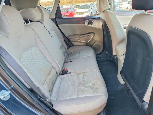 2023 KIA SOUL LX, S