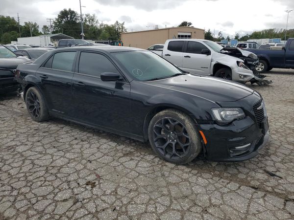 2020 CHRYSLER 300