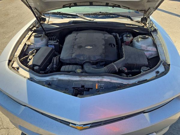 2015 CHEVROLET CAMARO 1LT — Engine bay