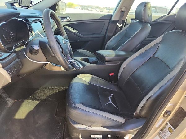 2013 KIA OPTIMA LX — DENT